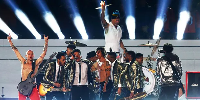 [Video] Bruno Mars Tampil Menggila Pada SuperBowl XLVIII