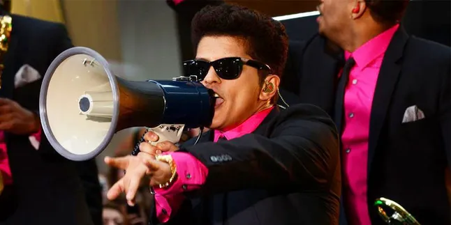 Bruno Mars Ternyata Terinspirasi Dengan Penyanyi Ini...