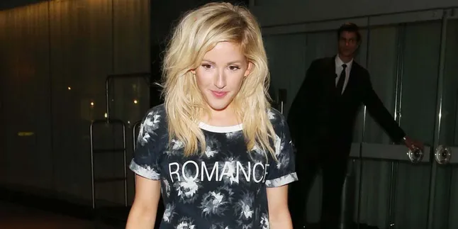 Buat Film Bareng Calvin Harris , Ellie Goulding Cuma Pakai Bra! Buat Film Bareng Calvin Harris , Ellie Goulding Cuma Pakai Bra!