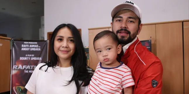 Buat Film 'RAFATHAR', Raffi Ahmad Terlalu Eksploitasi Anaknya? Buat Film 'RAFATHAR', Raffi Ahmad Terlalu Eksploitasi Anaknya?