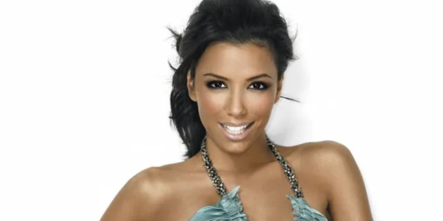 Bugil, Eva Longoria Berpose Ala Sleeping Beauty
