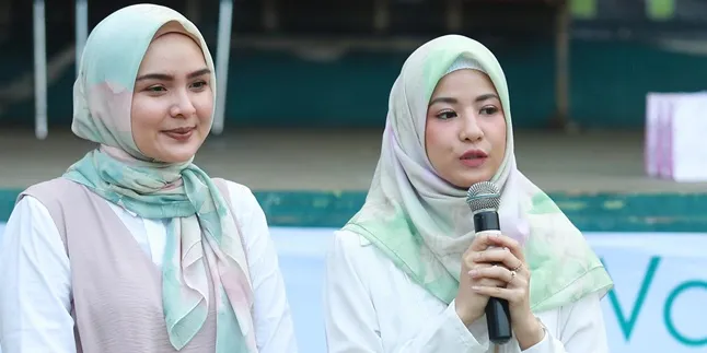Buka Bersama Anak Yatim, Natasha Rizki Asyik Makan Nasi Liwet Buka Bersama Anak Yatim, Natasha Rizki Asyik Makan Nasi Liwet