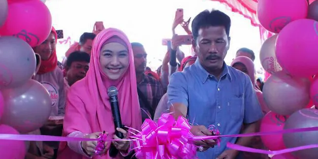 Buka Bisnis Baru di Batam, Oki Setiana Dewi Tak Lupakan Dakwah Buka Bisnis Baru di Batam, Oki Setiana Dewi Tak Lupakan Dakwah