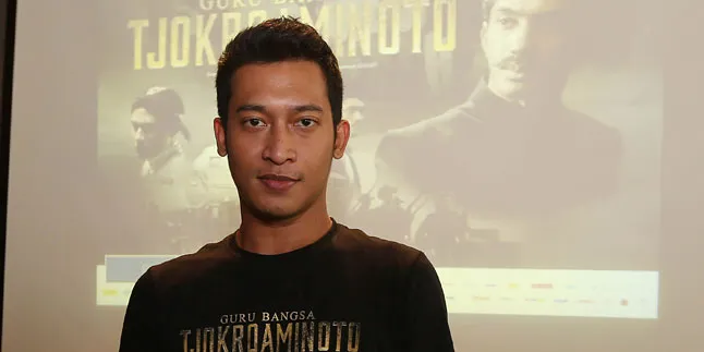 Buka Rahasia, Ade Firman Hakim Makan Gaji Buta di SOEKARNO Buka Rahasia, Ade Firman Hakim Makan Gaji Buta di SOEKARNO