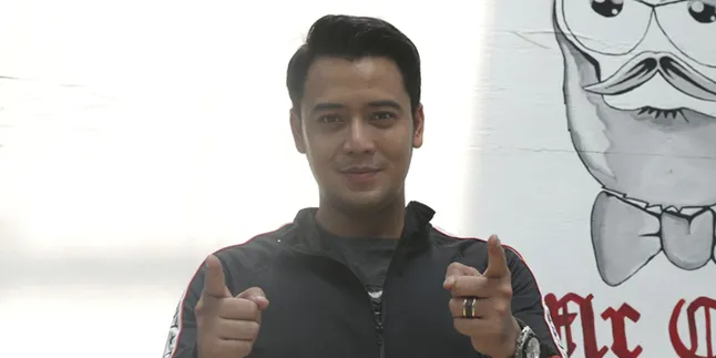 Buka Usaha Cuci Mobil, Modal Kris Hatta Untuk Rumah Tangga Kelak