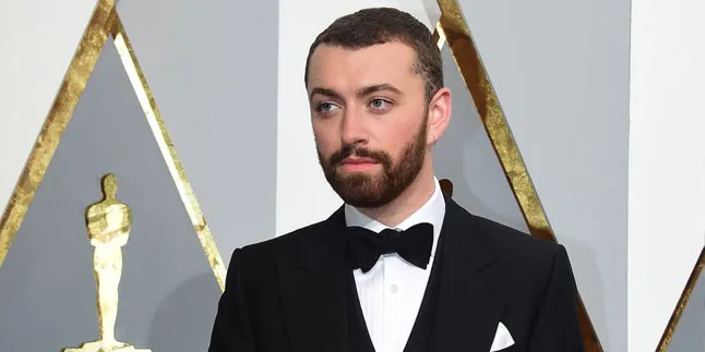 Bukan Adam Lambert, Sam Smith Pacari Model Ganteng Ini?