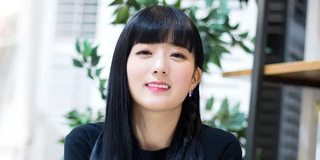 Bukan Coklat, Bomi A Pink Makan Manisan Buah yang Menyusahkan di Hari Valentine Bukan Coklat, Bomi A Pink Makan Manisan Buah yang Menyusahkan di Hari Valentine