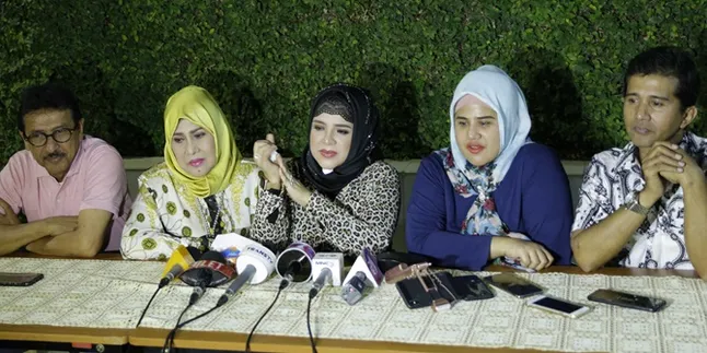 Bukan Gila, Haedar Anak Pertama Elvy Sukaesih Ternyata Mengidap Skizofrenia