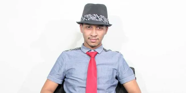 Bukan Hanya Jago Bikin Ketawa, @d_kadoor Juga Ahli Lukis Henna