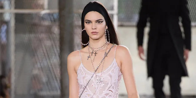 Bukan Harry Styles, Inikah Pria Yang Dikencani Kendall Jenner?