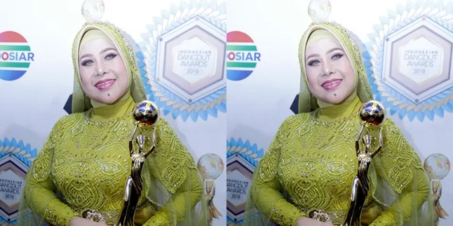 Bukan Jadi Penyanyi Dangdut, Ini Ternyata Cita-Cita Elvy Sukaesih