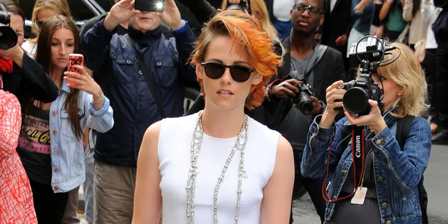 Bukan Nicholas Hoult, Wanita Ini Diduga Pacar Kristen Stewart