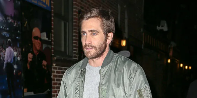 Bukan Rachel McAdams, Jake Gyllenhaal Ketahuan Cium Wanita Ini