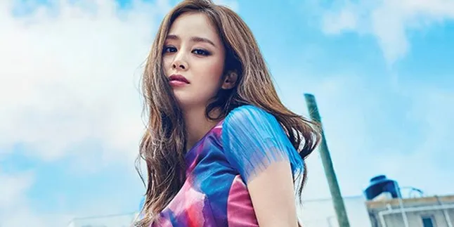 Bukti Kecantikan Dewi Korea Kim Tae Hee Yang Tak Pernah Pudar