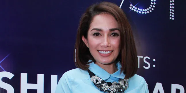 Bukti Keromantisan, Ussy Umrah Berdua Bareng Andhika Pratama