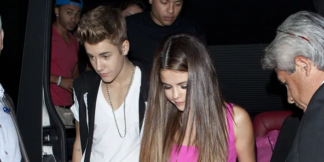 Bukti 'Perselingkuhan' Justin Bieber Tersebar Luas di Media Bukti 'Perselingkuhan' Justin Bieber Tersebar Luas di Media