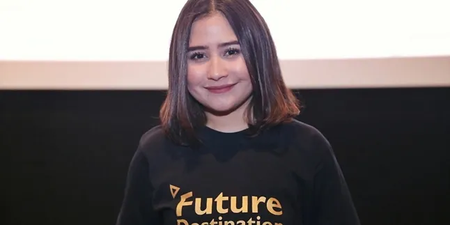 Buku Puisinya difilmkan, Capaian Tertinggi Perjalanan Karir Prilly Latuconsina