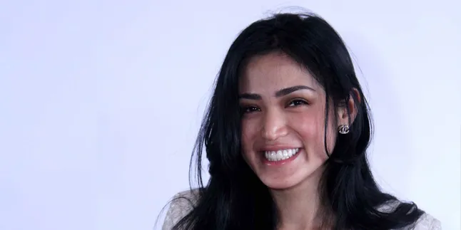 Bulan Depan Jessica Iskandar Dikenalkan Calon Mertua