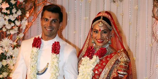Bulan Madu, Bipasha Basu Malah Bertengkar Dengan Haters di Medsos Bulan Madu, Bipasha Basu Malah Bertengkar Dengan Haters di Medsos