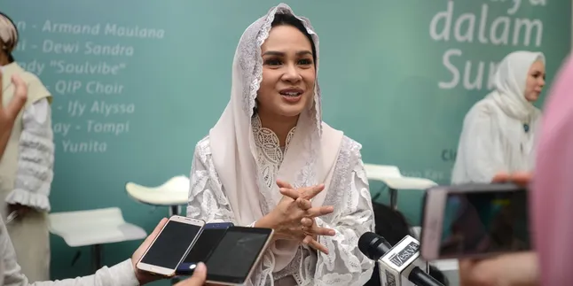 Bulan Ramadan, Andien Berhasil Wujudkan Keinginan Hibur Lansia Bulan Ramadan, Andien Berhasil Wujudkan Keinginan Hibur Lansia