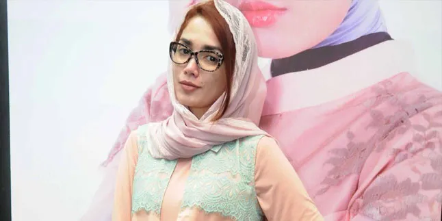 Bulan Ramadan, Butik Busana Muslim Ussy Sulistiawaty Laris Manis