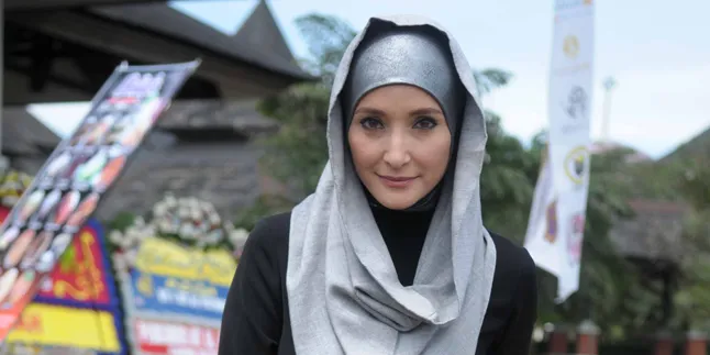 Bulan Ramadan Tiba, Inneke Koesherawati Moody Bulan Ramadan Tiba, Inneke Koesherawati Moody