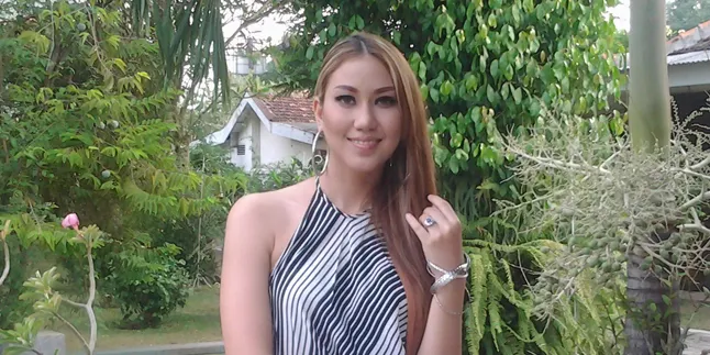 Bule Perancis Ini Coba Peruntungan Jadi Biduan Dangdut