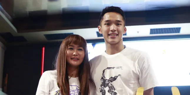 'Bulutangkis Peduli Palu Donggala', Raket Jonathan Christie Dibeli 200 Juta