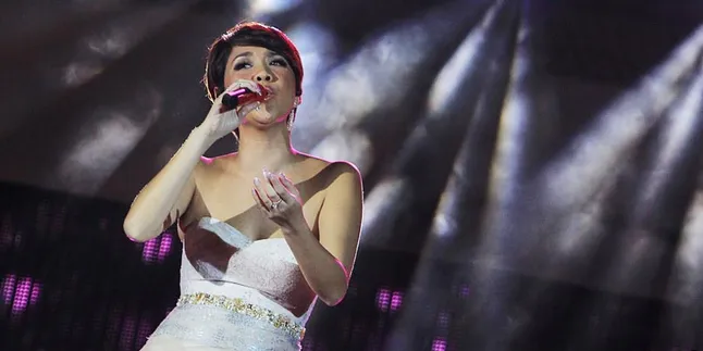 Bunga Citra Lestari Berharap Bisa Rekaman Bareng Julio Iglesias