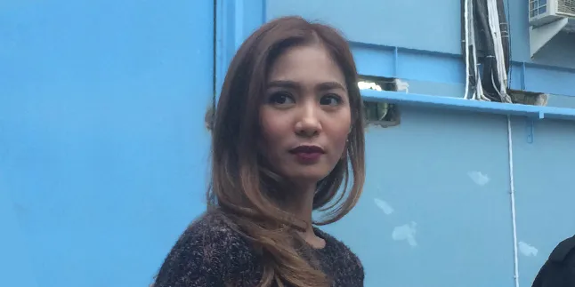 Bunga Zainal Jelaskan Alasan Sembunyikan Identitas Suami dan Anak