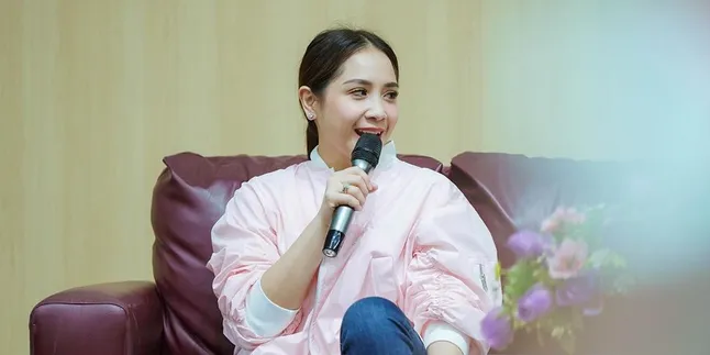 Buntut Wanda Hara Dilaporkan Atas Dugaan Penistaan Agama, Nagita Slavina dan Ustaz Hanan Atakki Bakal Diperiksa Polisi Buntut Wanda Hara Dilaporkan Atas Dugaan Penistaan Agama, Nagita Slavina dan Ustaz Hanan Atakki Bakal Diperiksa Polisi