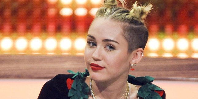 Bus Terbakar, Miley Cyrus Tetap Lanjutkan Tur