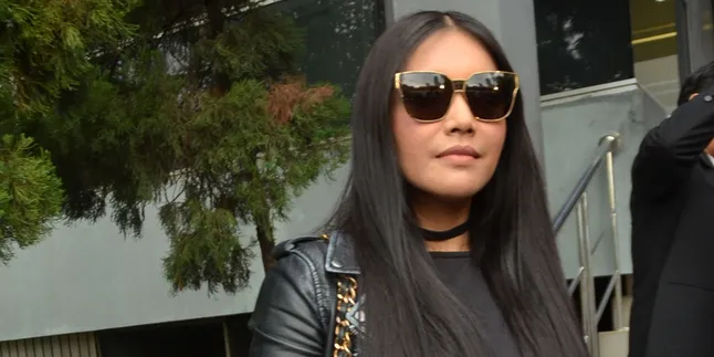 Butuh Banyak Dana, Denada Akui Jual Apartemen Demi Pengobatan Shakira