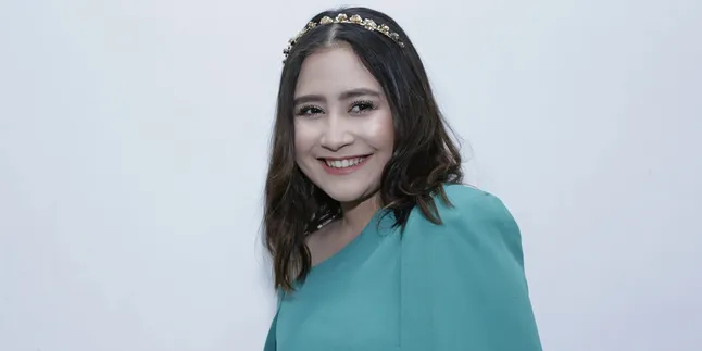 Butuh Proses Setahun, Prilly Latuconsina Ungkap Kesulitan Tulis Novel