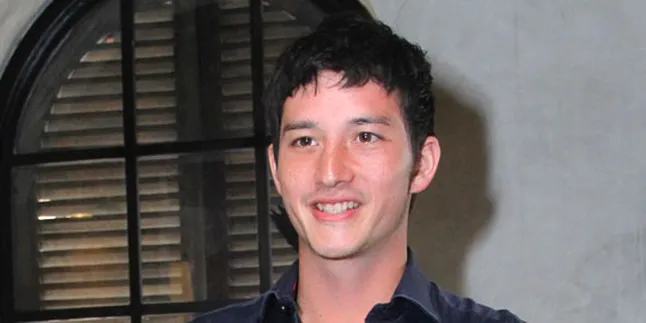 Calon Istri Mike Lewis Harus Bisa Rawat Anak