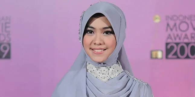 Calon Suami Oki Setiana Dewi Batal Fitting Baju Pengantin