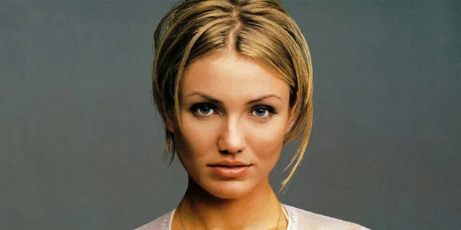 Cameron Diaz Menjerat Sapi Dengan Laso