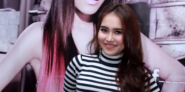 Cantik Bermukena, Ayu Ting Ting Ngomelin Bilqis Pakai Bahasa Jawa