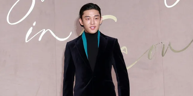 Cantik Natural, Aktris Korea Ini Dilarang Oplas Oleh Yoo Ah In Cantik Natural, Aktris Korea Ini Dilarang Oplas Oleh Yoo Ah In