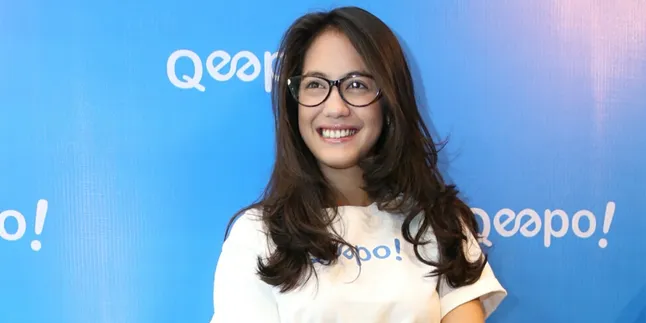 Si Cantik Pevita Pearce Ternyata Doyan Futsal Si Cantik Pevita Pearce Ternyata Doyan Futsal