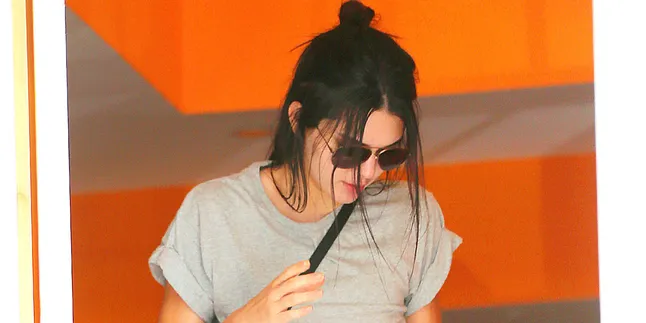 Cantik, Tapi Rambut Kendall Jenner Kok Seperti Kepala Singa?