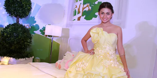 Cantiknya Ariel Tatum Ketika Jadi Asisten Dosen Cantiknya Ariel Tatum Ketika Jadi Asisten Dosen