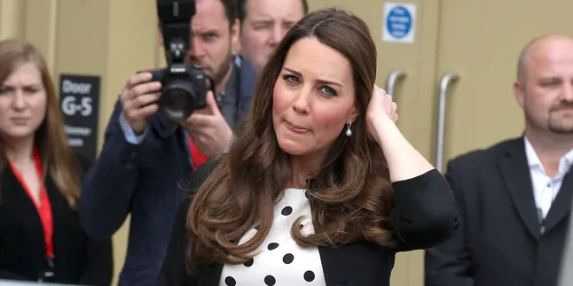 Cantiknya Kate Middleton Dengan Mahkota Kerajaan Inggris Cantiknya Kate Middleton Dengan Mahkota Kerajaan Inggris