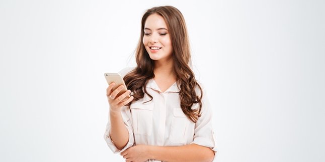 Cara Cek Nomor Smartfren Via SMS Paling Mudah & Simple