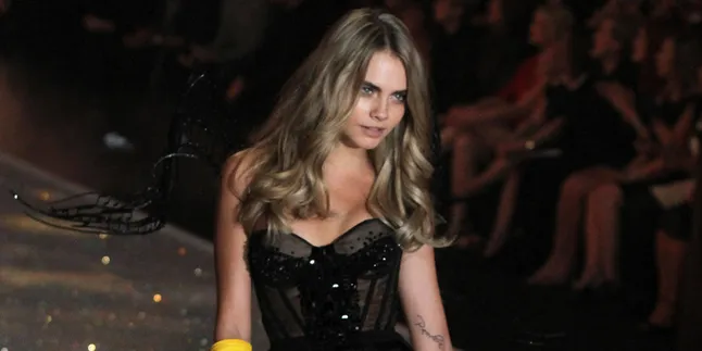 Cara Delevingne Putus Gara-Gara Kehadiran Orang Ketiga?