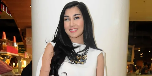 Cara Gendong Rafathar Dinilai Kasar, Ini Komentar Nisya Ahmad