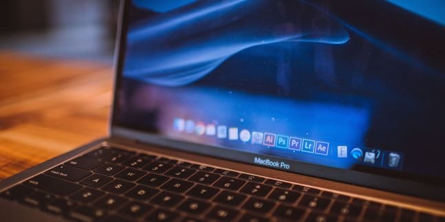 Cara Membagi Layar Laptop Menjadi 2 Bahkan 4 Bagian dengan Mudah dan Praktis