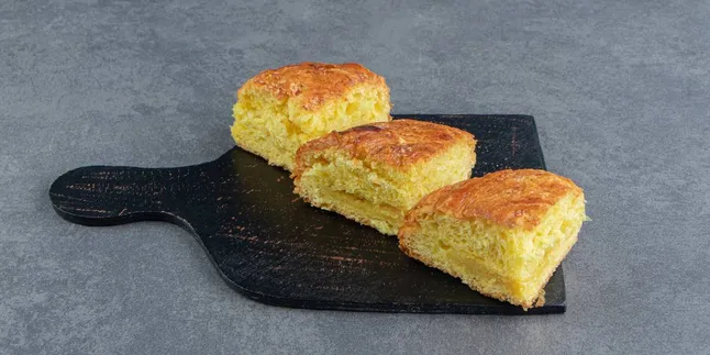How to Make Steamed Sweet Corn Cake Without a Mixer, Soft, Fragrant, and Easy to Practice