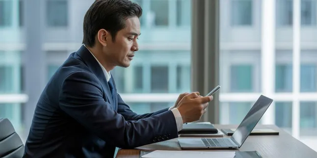 Cara Membuat SKCK Online Lewat HP: Panduan Lengkap dan Praktis 2025