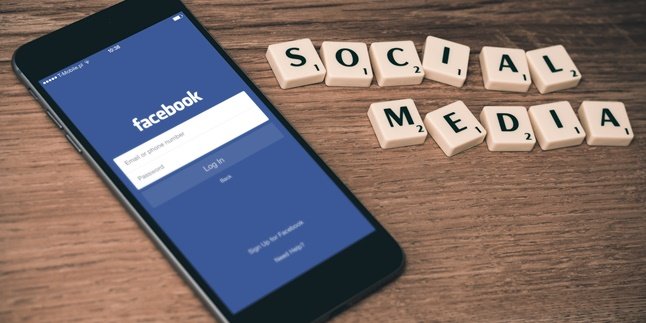 Cara Menambahkan Akun Facebook dalam Satu Perangkat